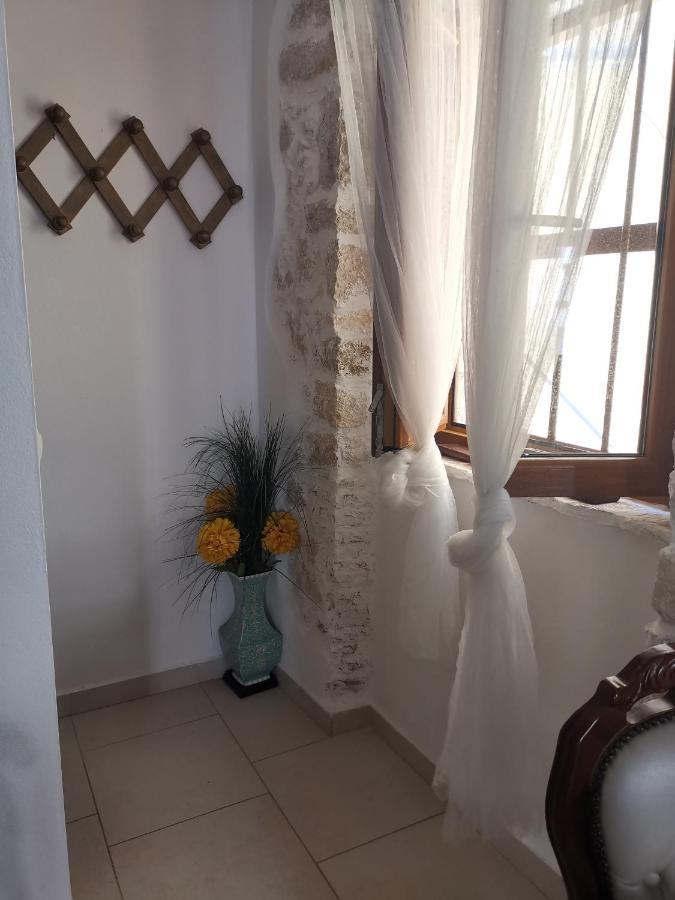 Apartment Martin - 10 Mt To The Beach Rovinj Exterior foto