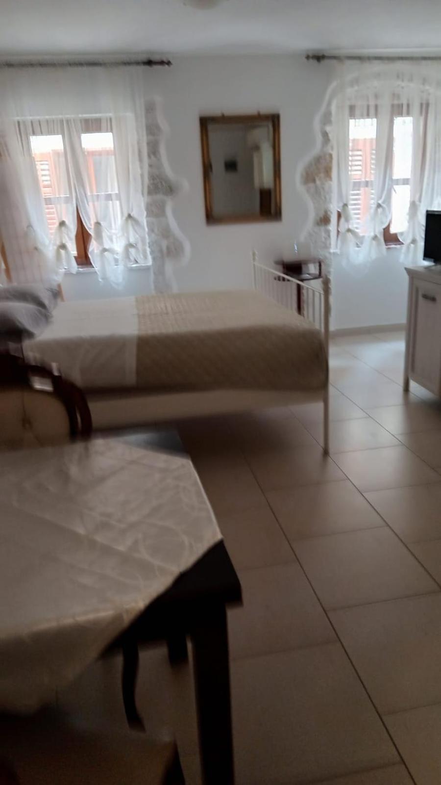 Apartment Martin - 10 Mt To The Beach Rovinj Exterior foto